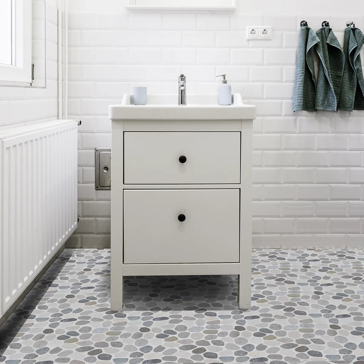 Cloud Sliced Pebble Mosaic Wall & Floor Tile | 5 Tiles per case